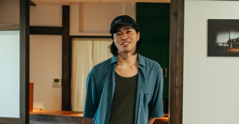 被災した能登町で、それでもカフェを続けていくということ。カフェ店主・小澤弘壮さんに聞く、移住者の迷いと決断